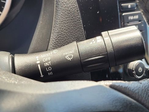 Used 2017 Nissan Sentra SV FWD image 28