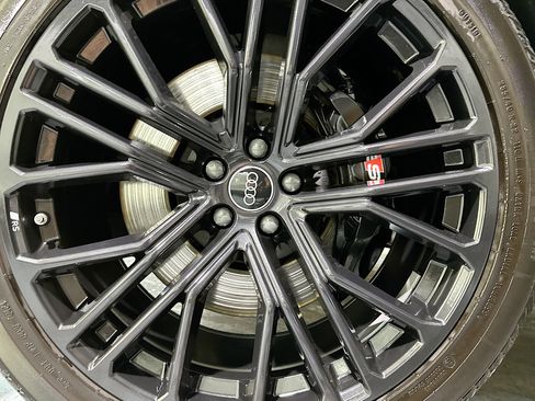 Used 2024 Audi SQ8 Premium Plus w/ Black Optic Package AWD/4WD image 37