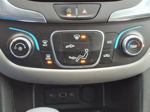 Used 2024 Chevrolet Equinox LS w/ LS Convenience Package image 19