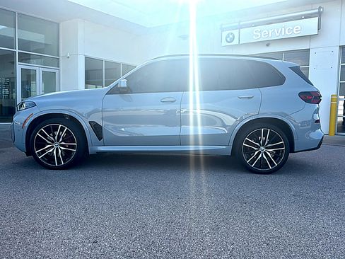 Used 2024 BMW X5 xDrive40i w/ Executive Package AWD/4WD image 4