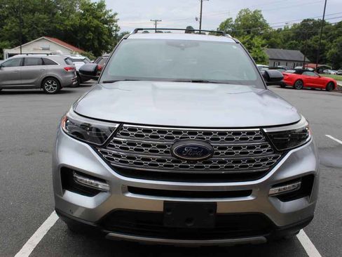 Used 2020 Ford Explorer Limited w/ Hybrid Equipment Group 310A AWD/4WD image 2