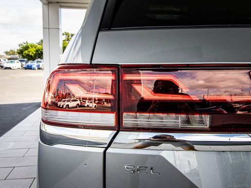 New 2026 Volkswagen Atlas SEL Premium R-Line AWD/4WD image 14