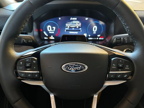 New 2026 Ford Explorer Platinum image 24