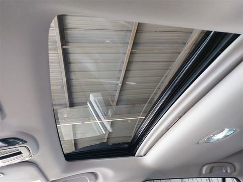 Used 2022 Subaru Outback Limited image 29