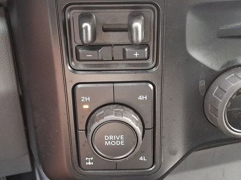 Certified 2024 Ford F250 XLT w/ XLT Premium Package AWD/4WD image 21