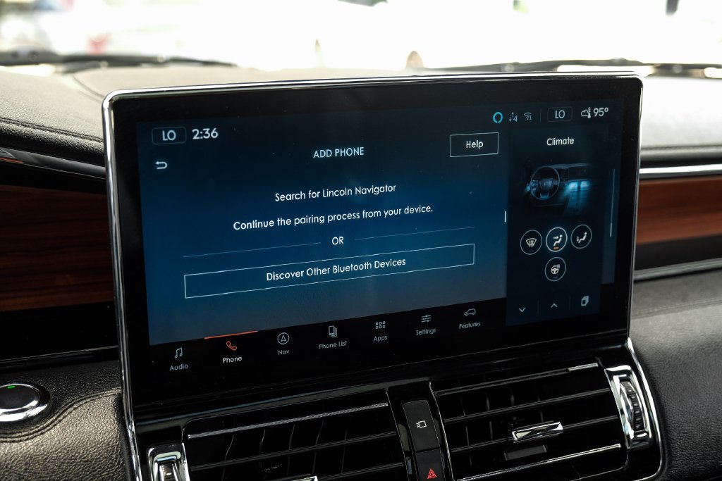 Used 2022 Lincoln Navigator Reserve AWD/4WD image 32