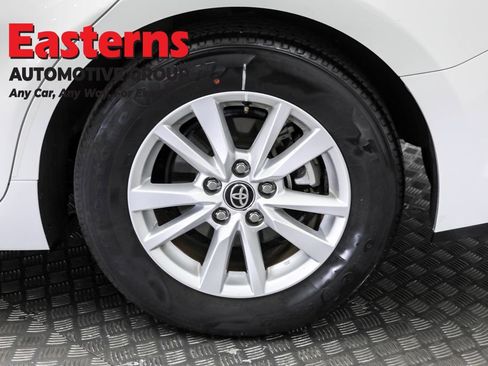 Used 2025 Toyota Camry LE FWD image 32