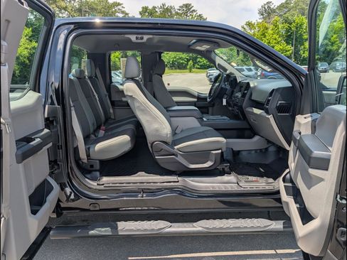 Used 2016 Ford F150 XL w/ Equipment Group 101A Mid RWD image 16