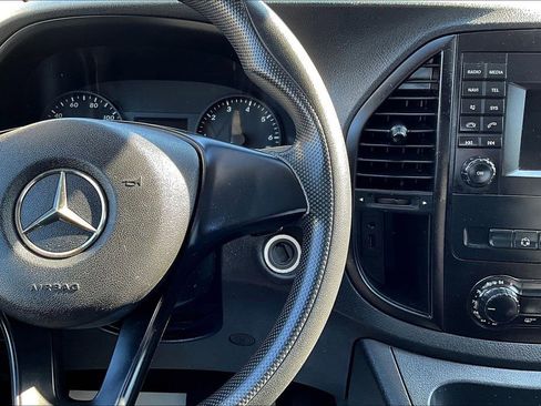 Used 2019 Mercedes-Benz Metris w/ Driver Comfort Package image 11