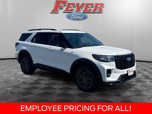 New 2026 Ford Explorer ST-Line w/ ST-Line Street Pack AWD/4WD image 7