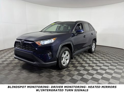 Used 2020 Toyota RAV4 XLE image 3