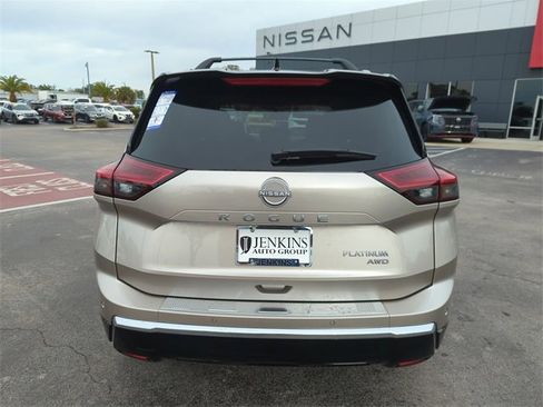 New 2026 Nissan Rogue Platinum image 5