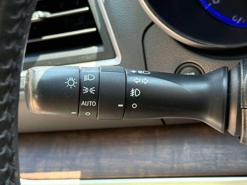 Used 2017 Subaru Outback 3.6R Limited AWD/4WD image 30