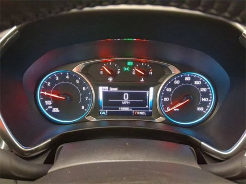 Used 2018 Chevrolet Equinox Premier image 25