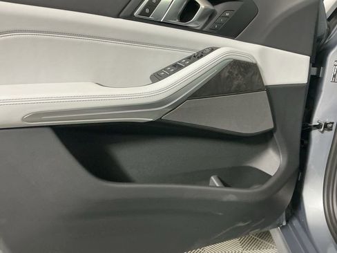 New 2026 BMW X5 sDrive40i w/ M Sport Package image 19