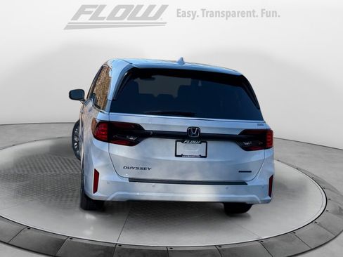 New 2026 Honda Odyssey Touring image 6