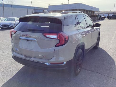 Used 2022 GMC Terrain AT4 w/ Infotainment Package II image 9
