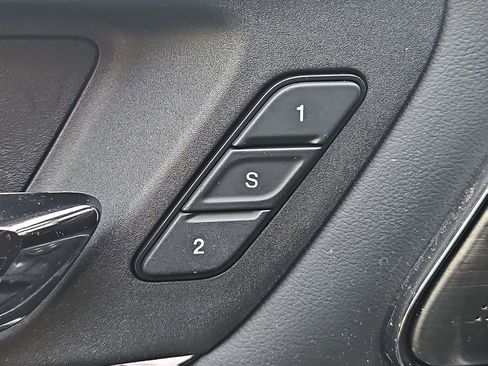 Used 2024 RAM 1500 Limited image 33