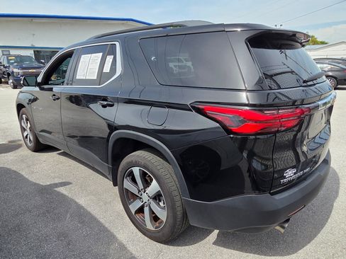Used 2023 Chevrolet Traverse LT w/ LT Premium Package AWD/4WD image 2