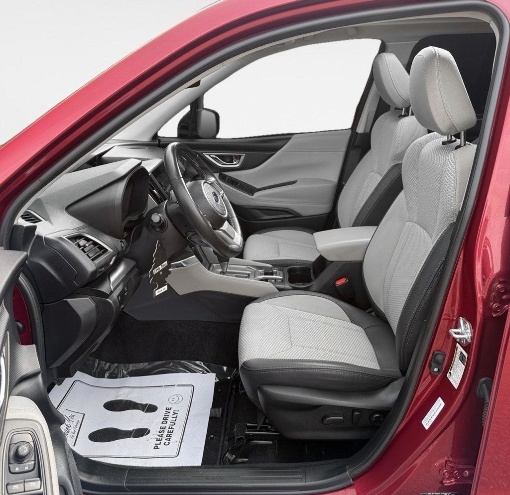 Used 2024 Subaru Forester Premium AWD/4WD image 12