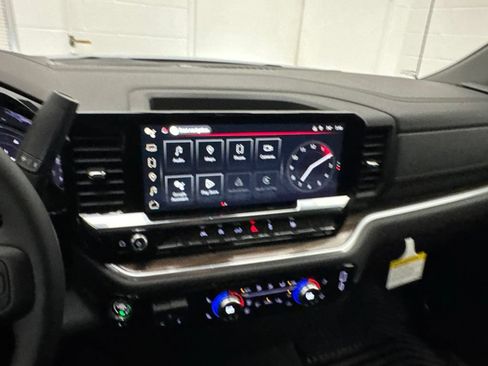 New 2026 GMC Sierra 1500 Elevation AWD/4WD image 13
