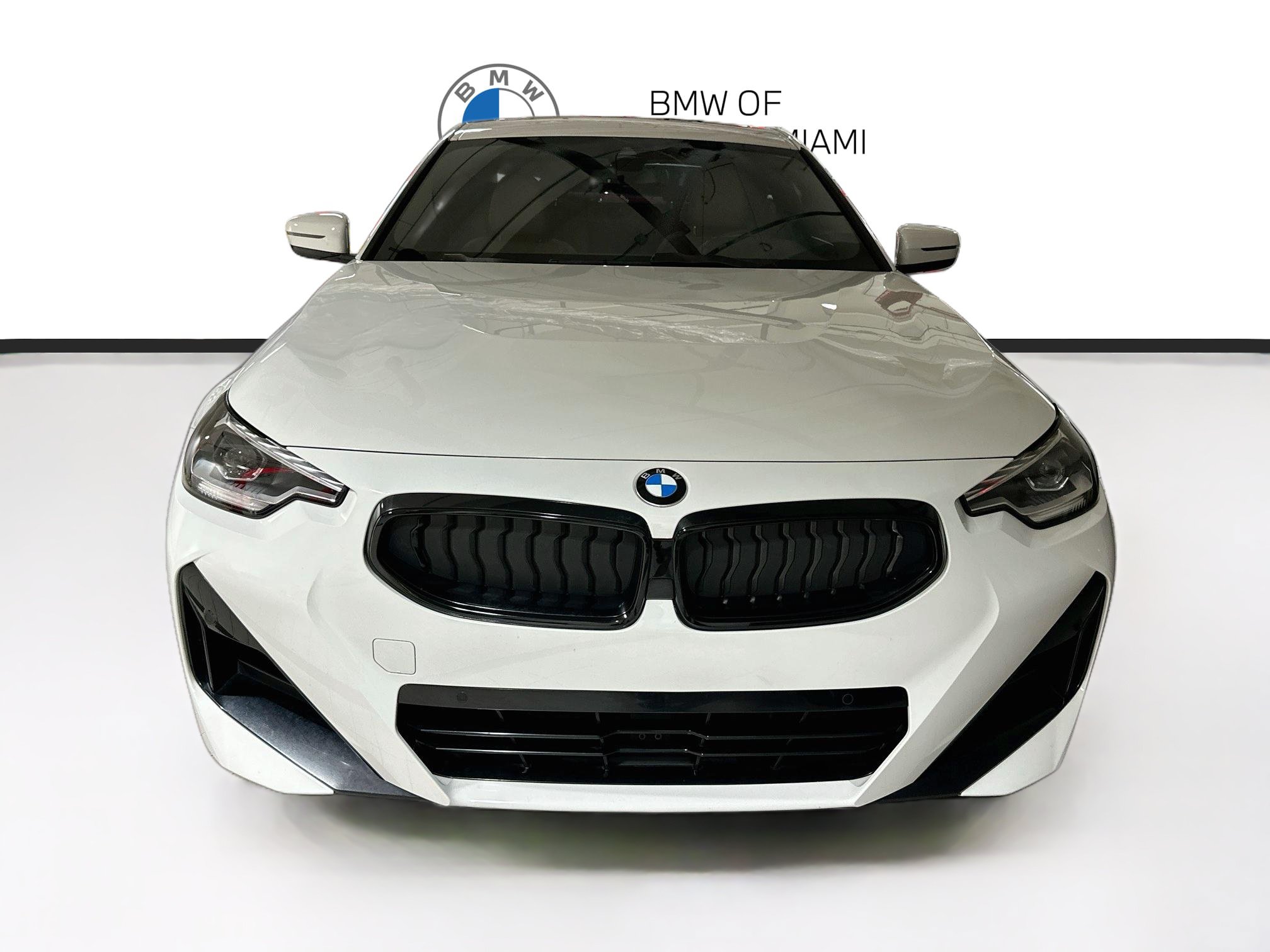 Used 2022 BMW 230i Coupe w/ M Sport Package RWD image 2