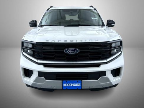 New 2026 Ford Expedition Max Platinum image 2