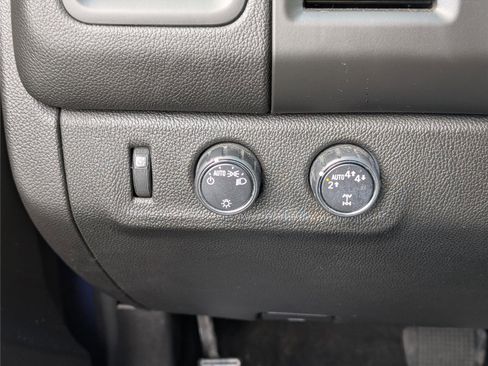 Used 2018 Chevrolet Colorado LT image 16