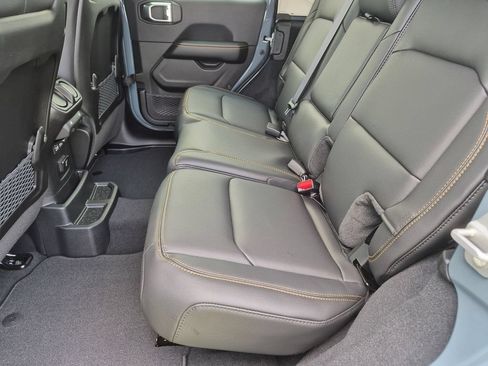 New 2026 Jeep Wrangler Unlimited Sahara AWD/4WD image 24