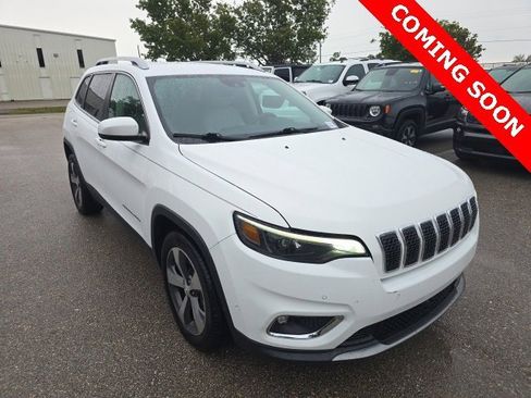 Certified 2019 Jeep Cherokee Limited w/ Luxury Group image 6