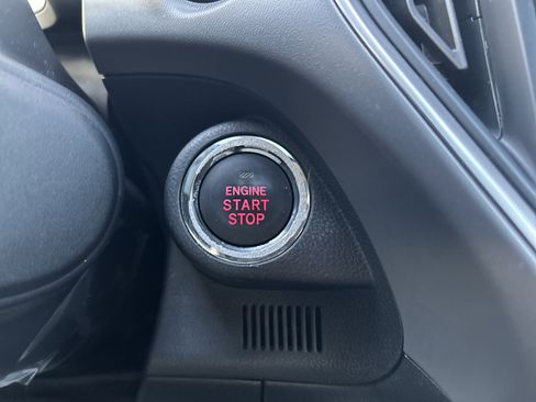 Used 2024 Subaru Crosstrek 2.0i Premium image 22