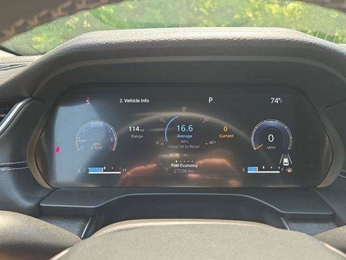 Used 2024 Jeep Grand Cherokee Limited image 18