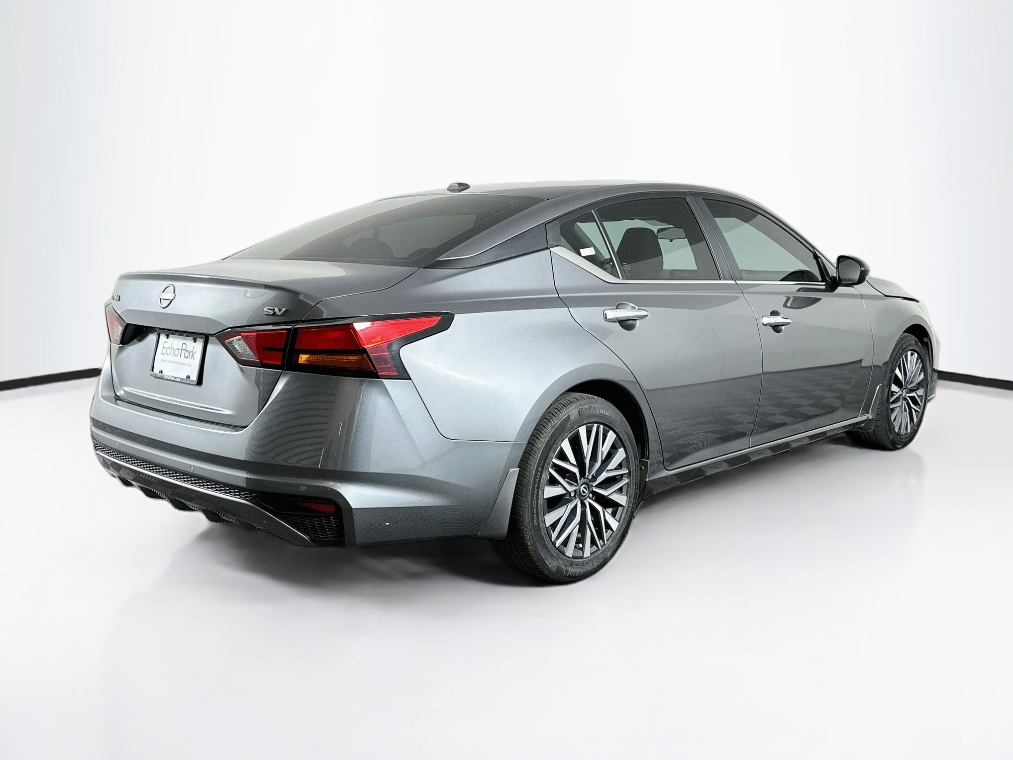 Used 2024 Nissan Altima 2.5 SV FWD image 9