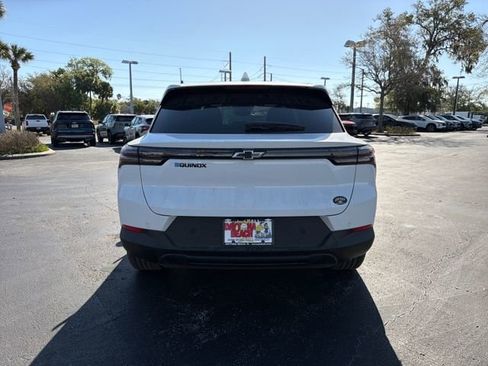 New 2026 Chevrolet Equinox EV LT w/ Midnight Package image 9