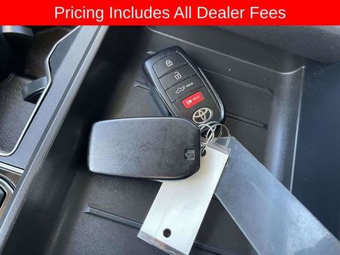 Used 2024 Toyota Tundra SR5 w/ SR5 Convenience Package AWD/4WD image 31