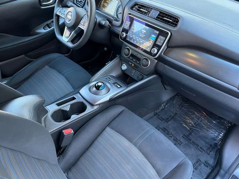 Used 2022 Nissan Leaf S image 18