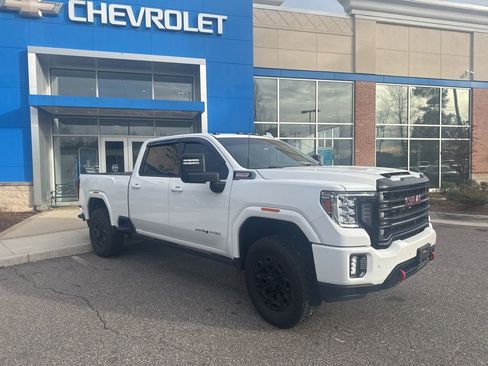 Used 2023 GMC Sierra 2500 AT4 w/ AT4 Premium Plus Package image 3