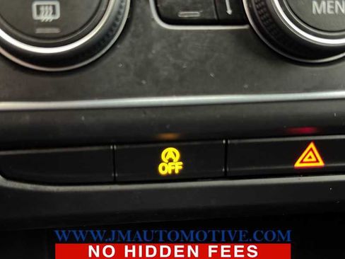 Used 2019 Volkswagen Atlas SE image 40