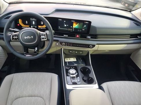 New 2026 Kia Carnival EX FWD image 10