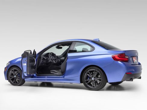 Used 2017 BMW M240i Coupe RWD image 6