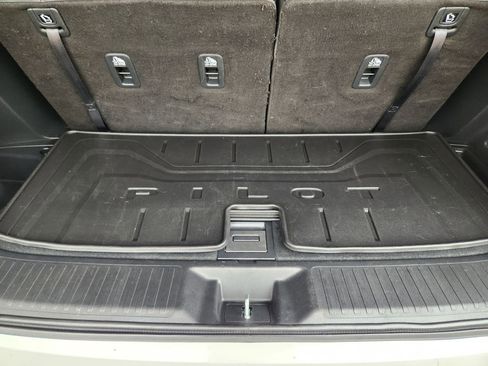 Certified 2024 Honda Pilot Touring image 32