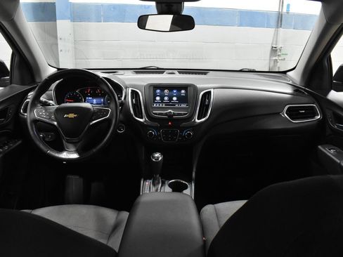 Used 2020 Chevrolet Equinox LT w/ Driver Convenience Package AWD/4WD image 5
