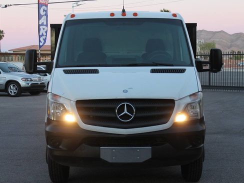 Used 2014 Mercedes-Benz Sprinter 3500 image 4