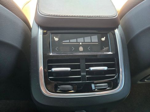 Used 2024 Volvo XC90 T8 Plus image 14