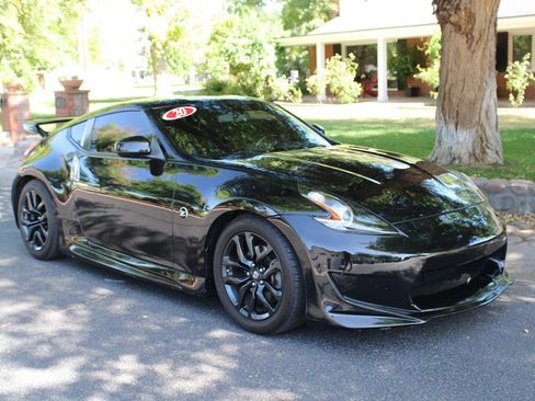 Used 2019 Nissan 370Z Coupe w/ Z34 Heritage Edition - Black image 24