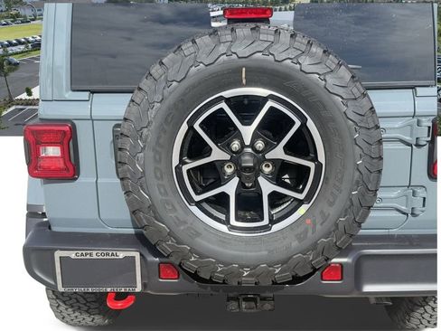 New 2026 Jeep Wrangler Unlimited Rubicon w/ Technology Group AWD/4WD image 34