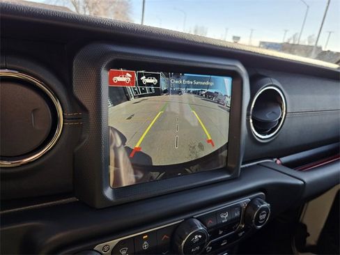 Used 2022 Jeep Wrangler Unlimited Sahara image 22