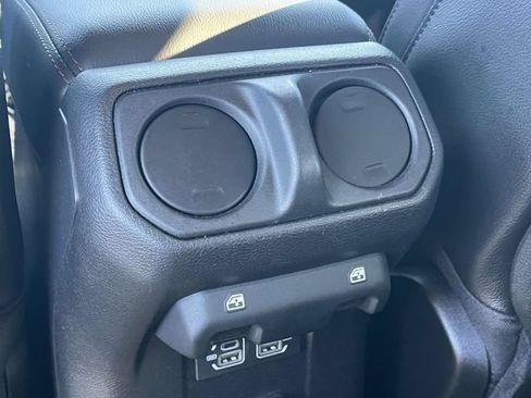 Used 2021 Jeep Wrangler Unlimited Rubicon w/ Trailer Tow Package AWD/4WD image 19