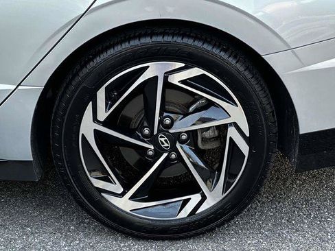 Used 2024 Hyundai Sonata SEL w/ Convenience Package FWD image 12