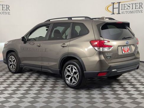 Used 2021 Subaru Forester Premium image 5